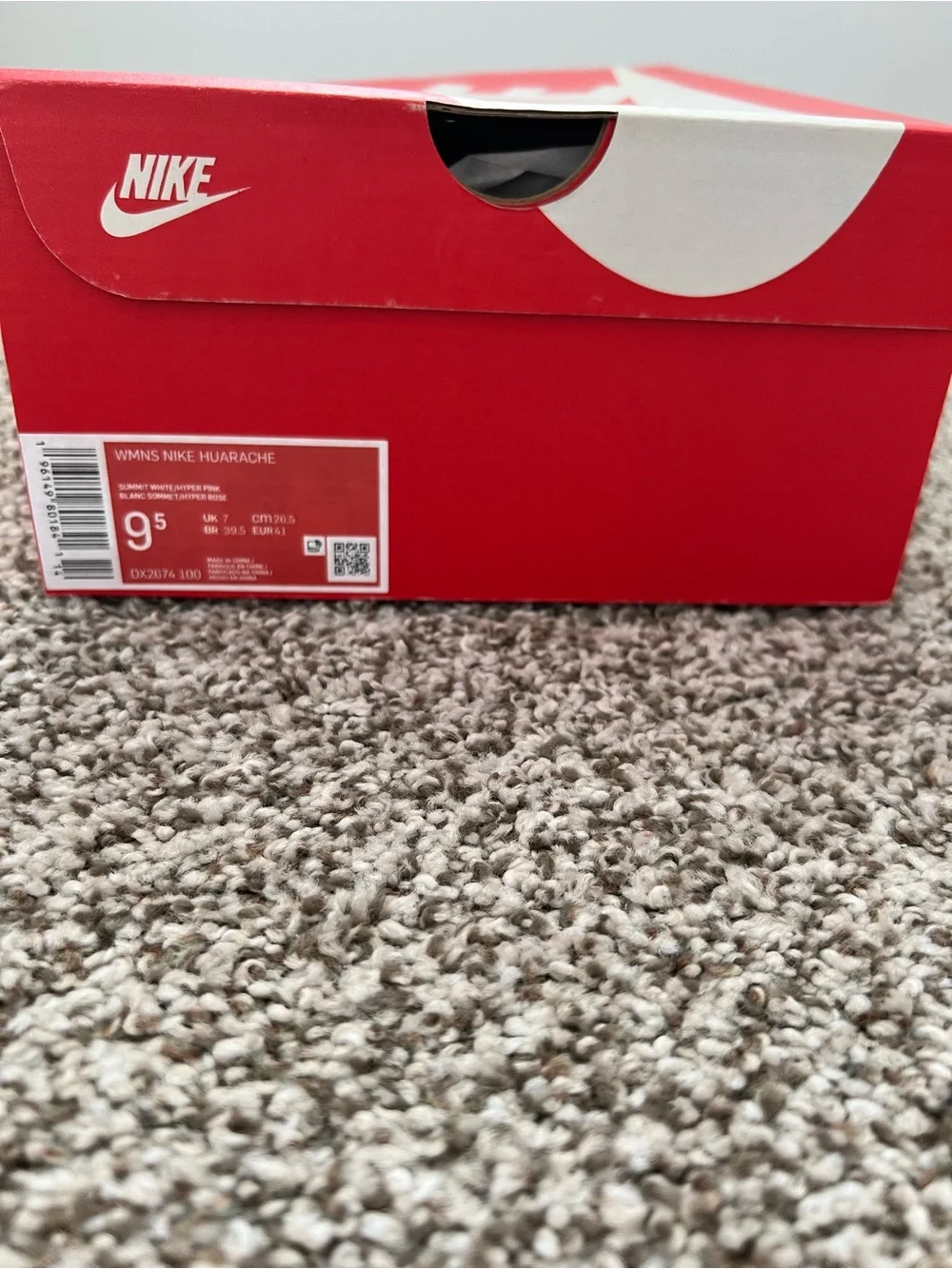 Nike Women’s Huarache Sneakers NEW IN BOX - White, Orange, and Pink - Picture 8 of 8
